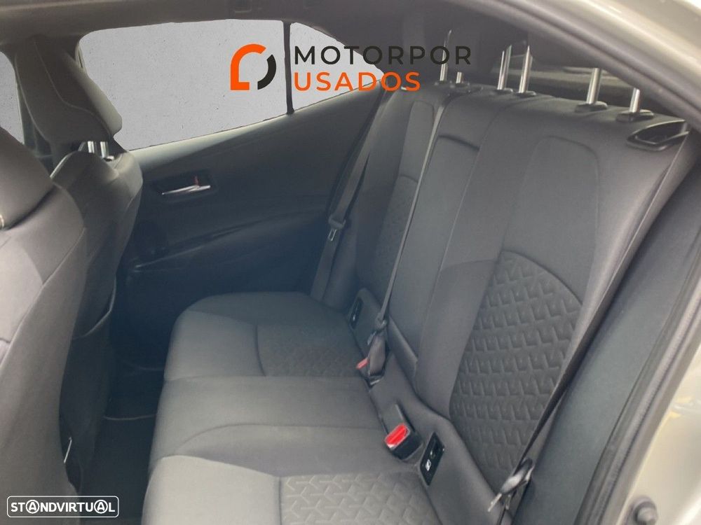 Toyota Corolla 1.8 Hybrid Exclusive - 9