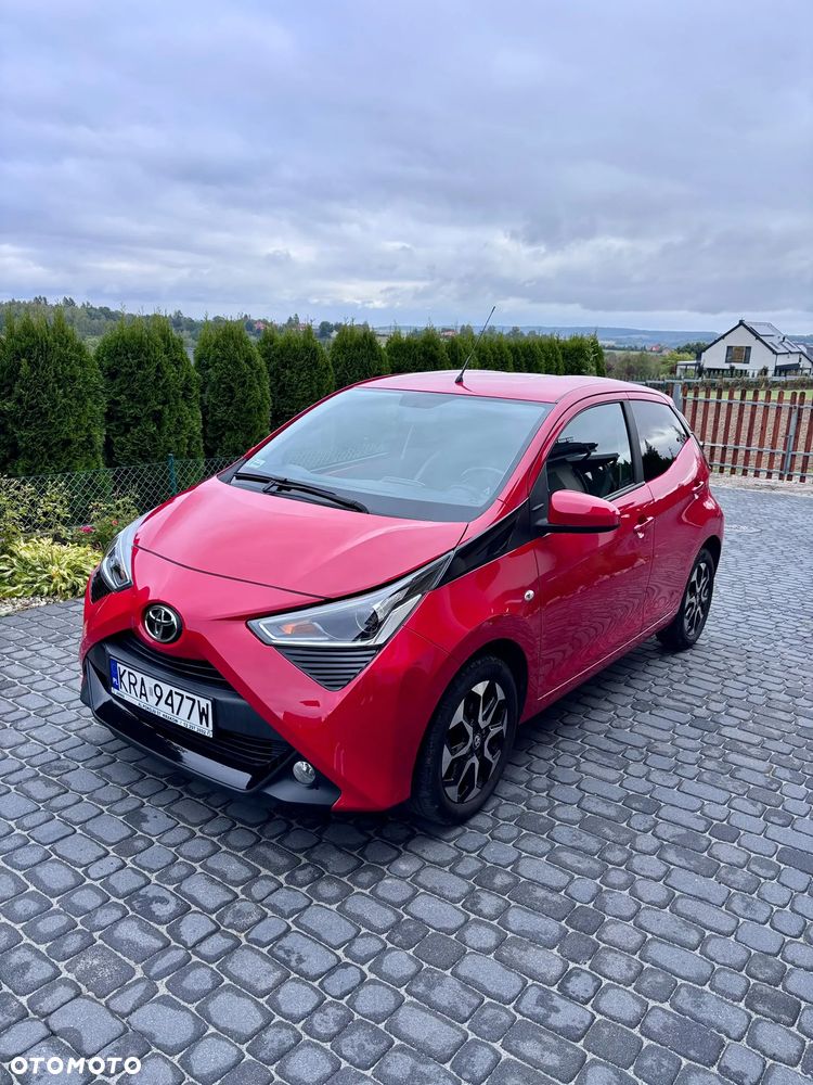 Toyota Aygo x-play - 1