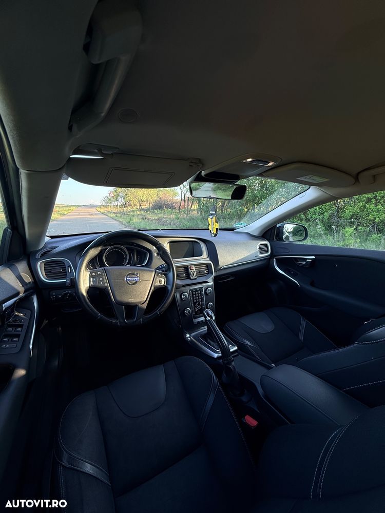 Volvo V40 D3 Geartronic Summum - 12