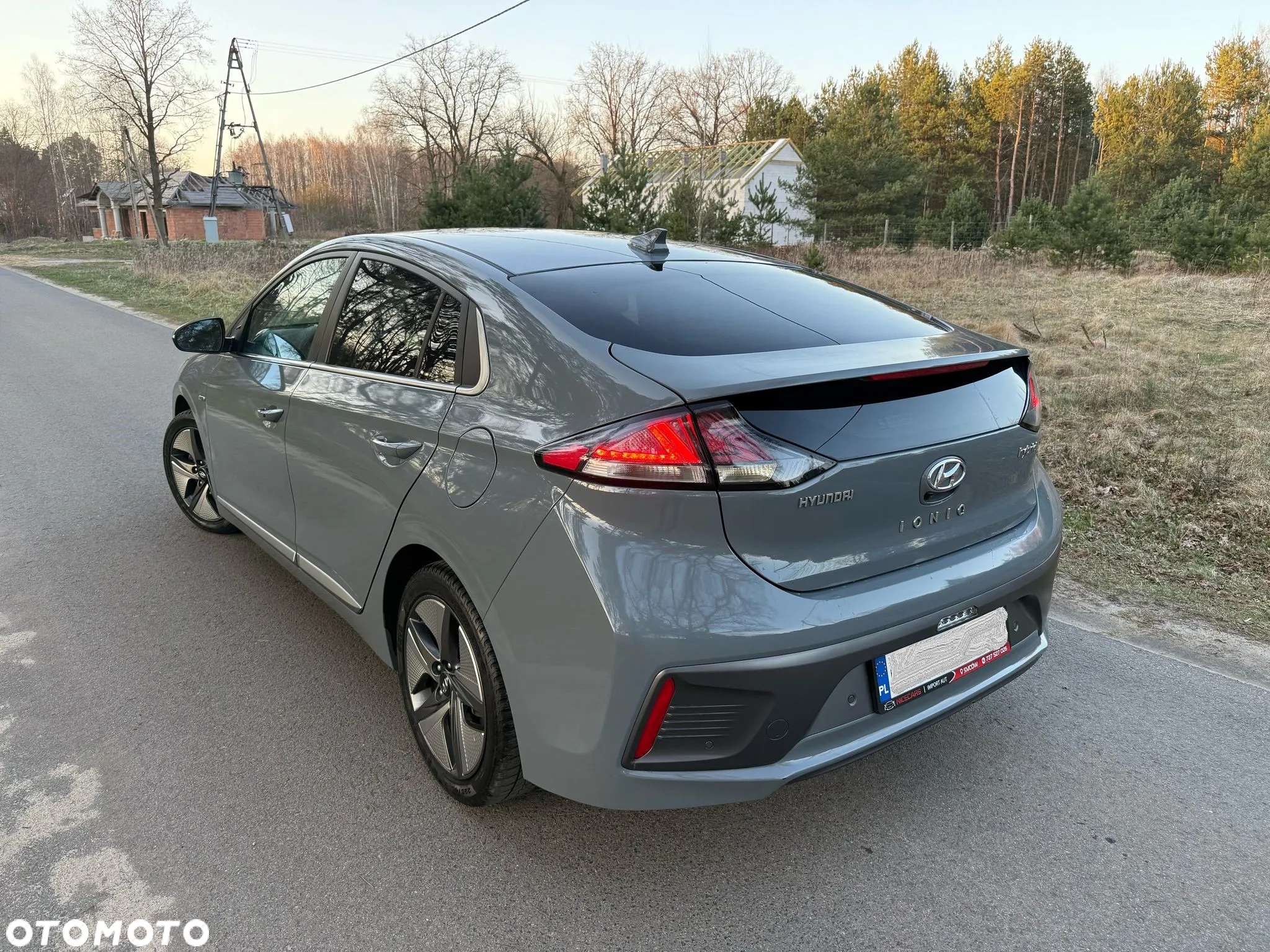 Hyundai IONIQ hybrid Business - 6