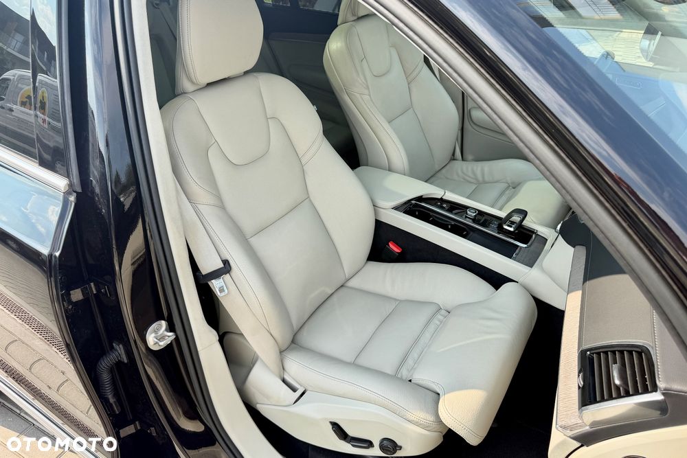 Volvo XC 90 T8 AWD Plug-In Hybrid Ultimate Bright 7os - 12