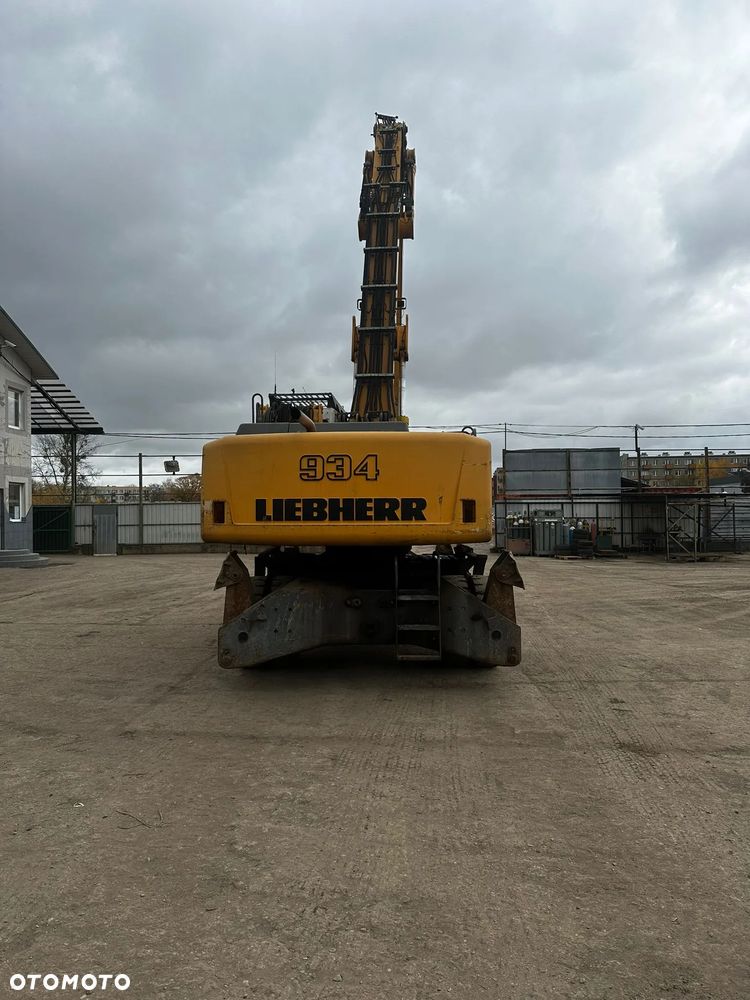 Liebherr A934C - 7