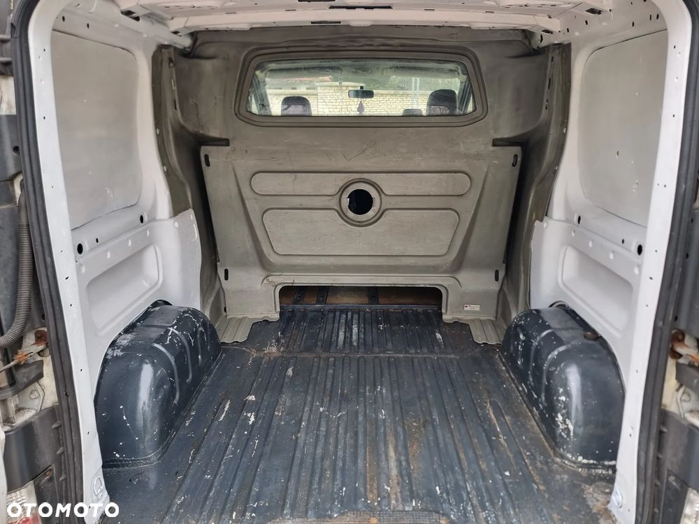 Renault Trafic - 12