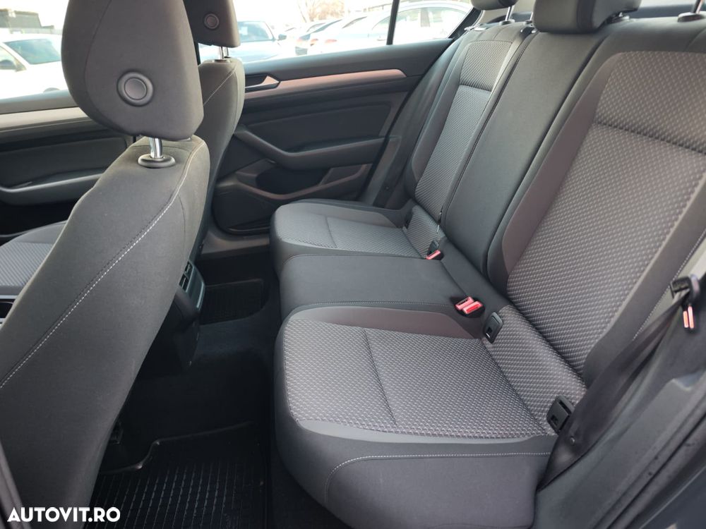 Volkswagen Passat 1.6 TDI DSG Comfortline - 14