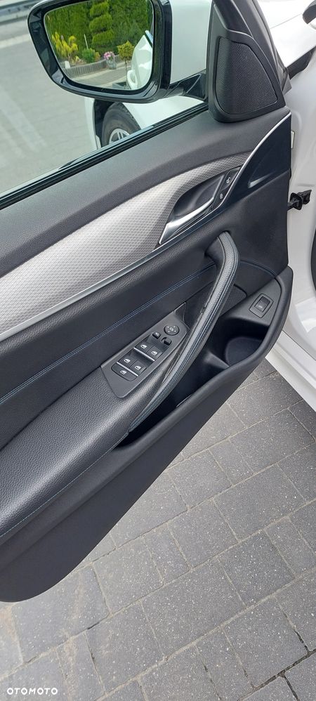 BMW Seria 5 520d M Sport sport - 11