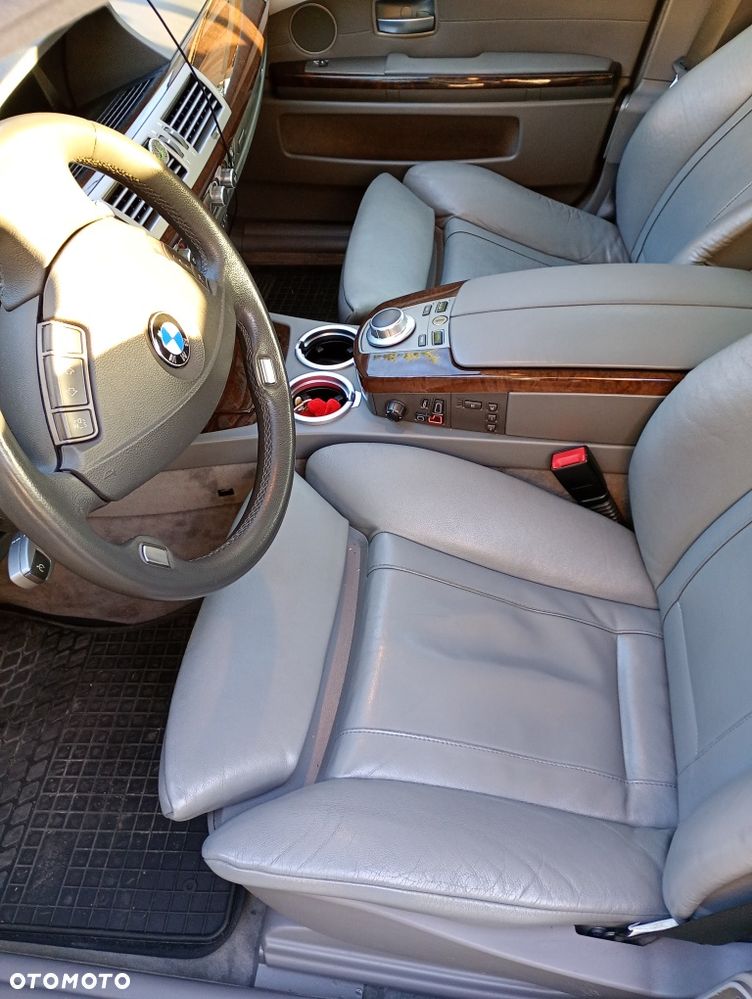 BMW Seria 7 - 8