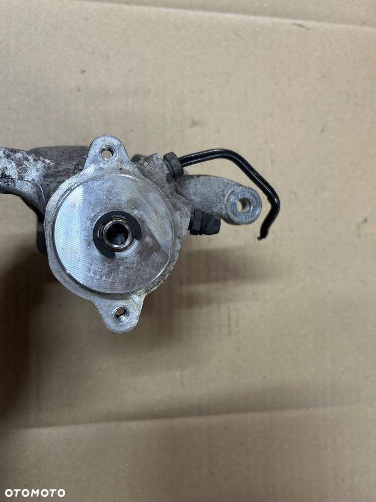 Renault Megane IV zacisk lewy tył elektryczny tylny - 4