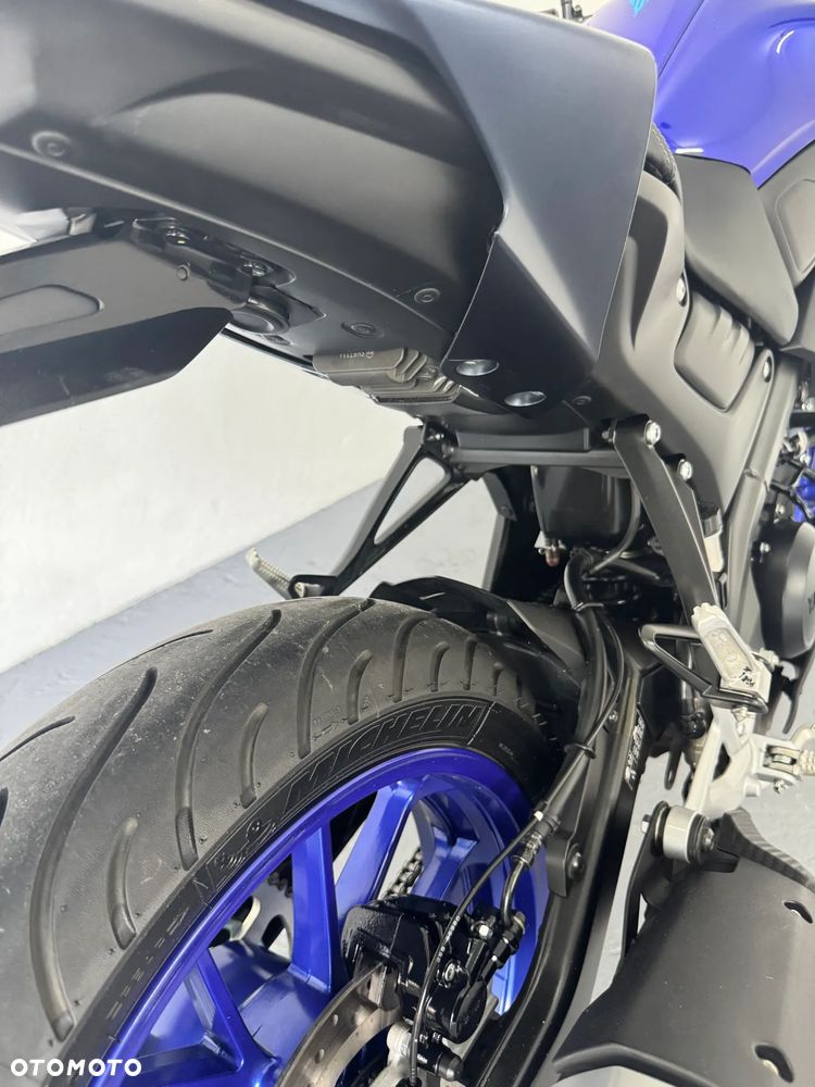 Yamaha MT - 24