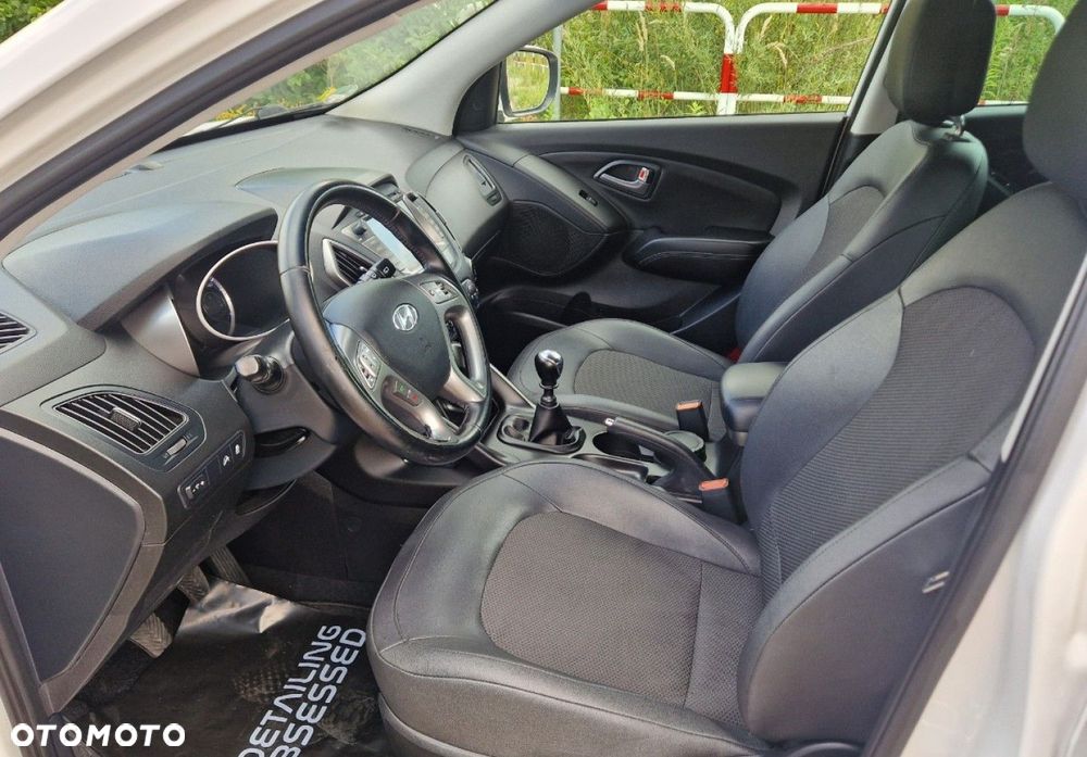 Hyundai ix35 1.6 2WD Fifa World Cup Edition - 19