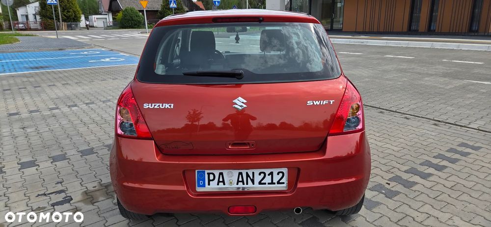 Suzuki Swift 1.3 Limited 25 - 26