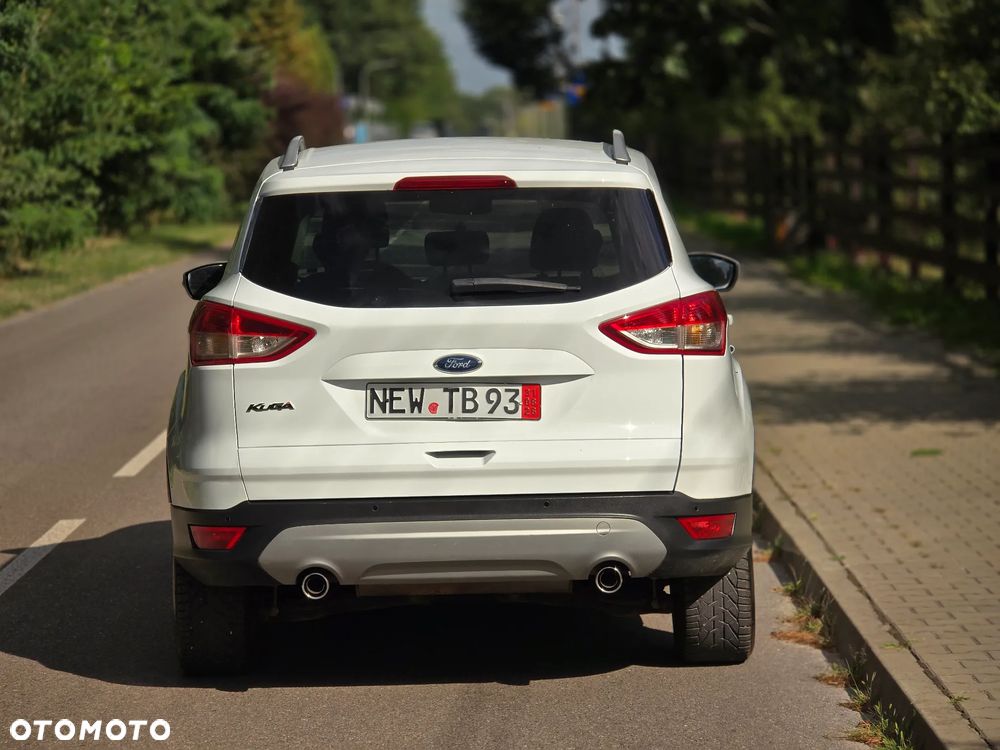 Ford Kuga 2.0 TDCi 2x4 Titanium - 16