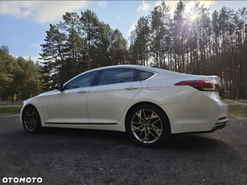Hyundai Genesis 3.8 V6 GDI - 9