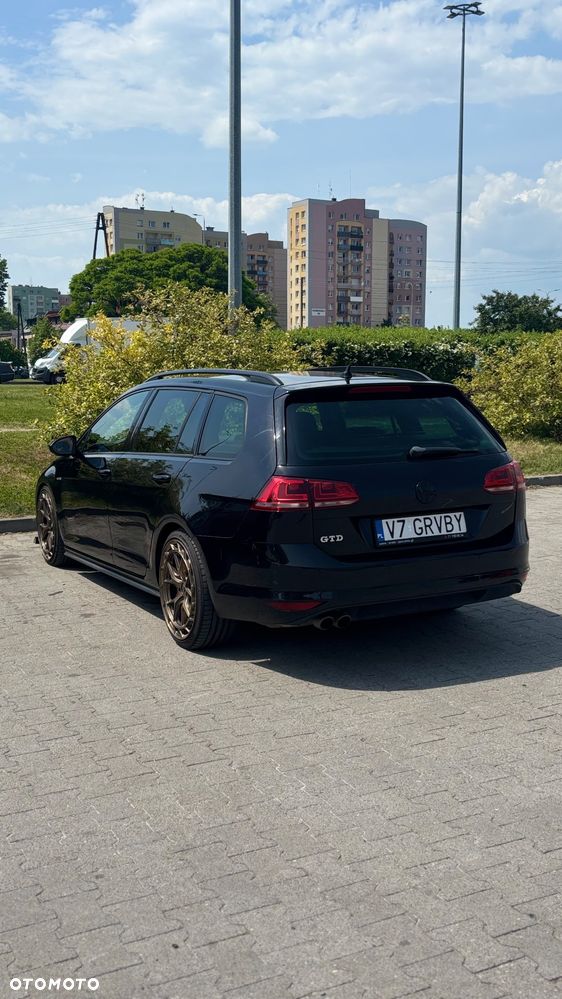 Volkswagen Golf GTD 2.0 TDI SCR DSG - 13