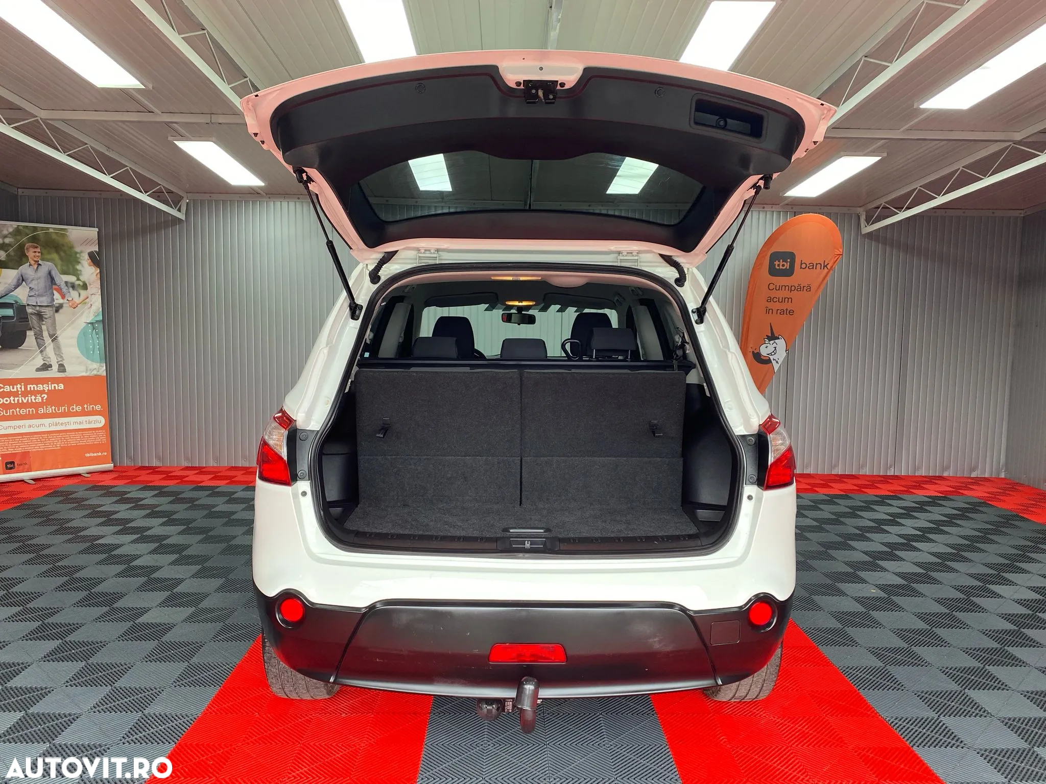 Nissan Qashqai+2 - 18