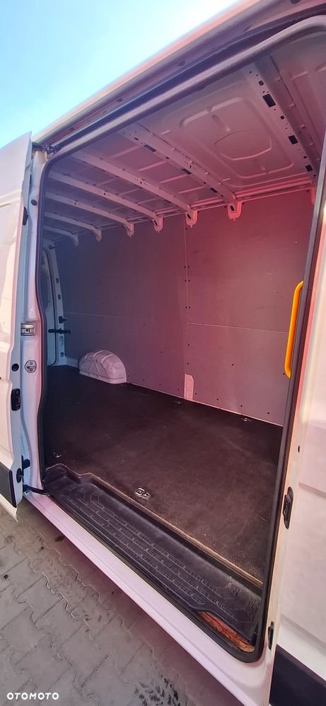 Volkswagen Crafter - 27