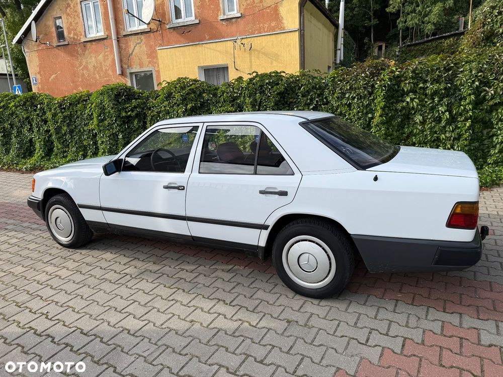 Mercedes-Benz W124 (1984-1993) - 9