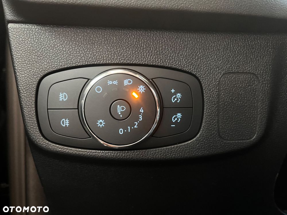 Ford Focus 1.0 EcoBoost Hybrid ST-LINE X - 19