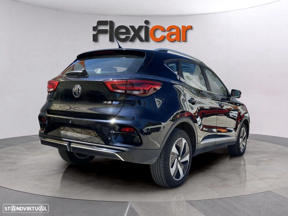 MG ZS EV 72.6 kWh Luxury OBC 11 kW - 3