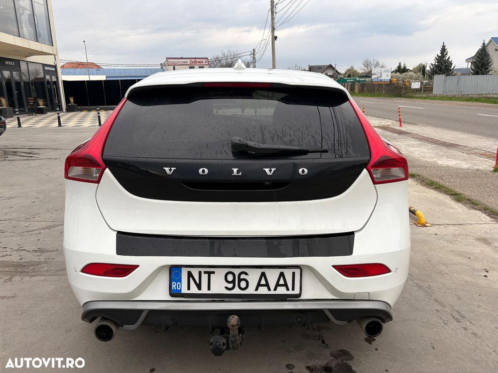 Volvo V40 D2 R Design - 3