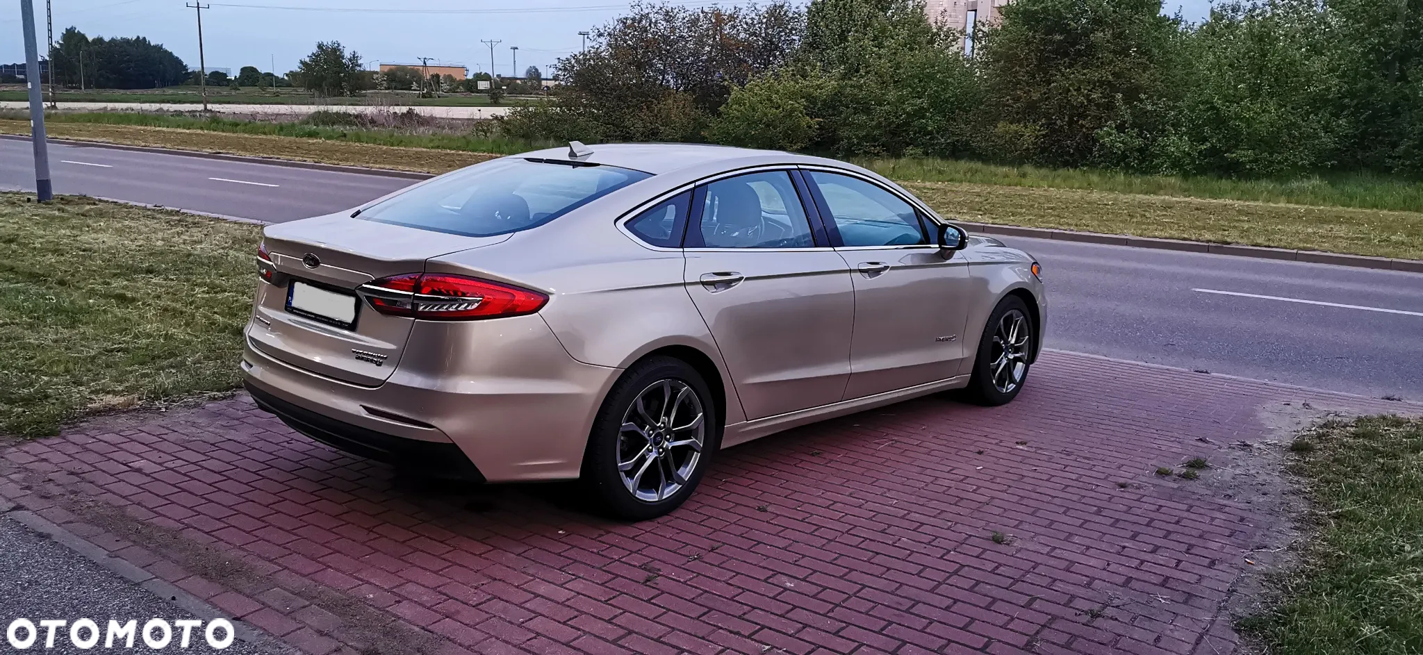 Ford Mondeo 2.0 Hybrid Titanium - 12