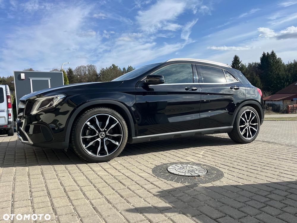 Mercedes-Benz GLA 220 4-Matic - 5