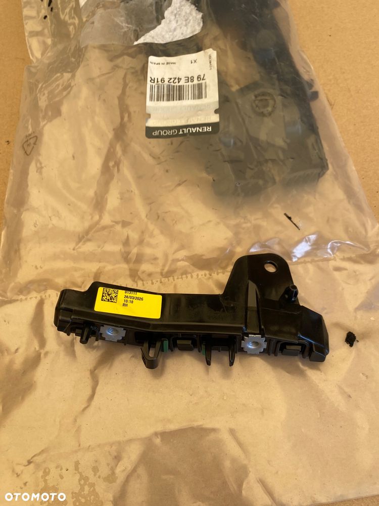 Renault Clio 5 V lift NOWY ! ORYGINALNY ! PRAWY ŚLIZG WSPORNIK MOCOWANIE ZDERZAKA BŁOTNIKA  PRZEDNIEGO PRAWY PRZEDNI PRZÓD W zderzak 622401565R Kaptur II - 1