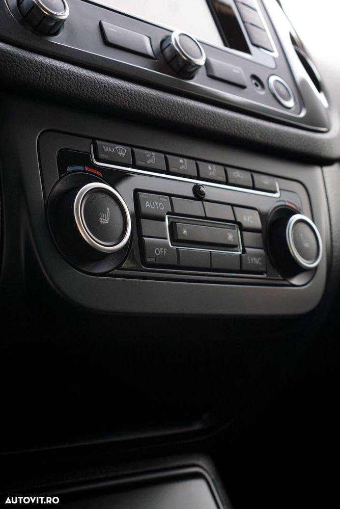 Volkswagen Tiguan - 10