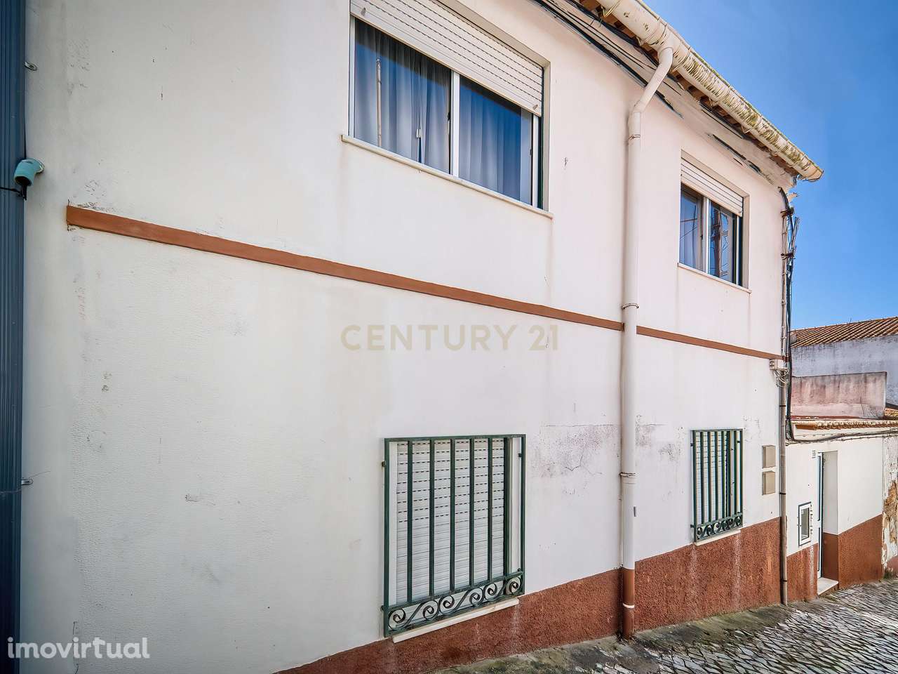 Excelente investimento Moradia T5+1 - 2 Apartamentos T2 e um Apartamen - Grande imagem: 2/35