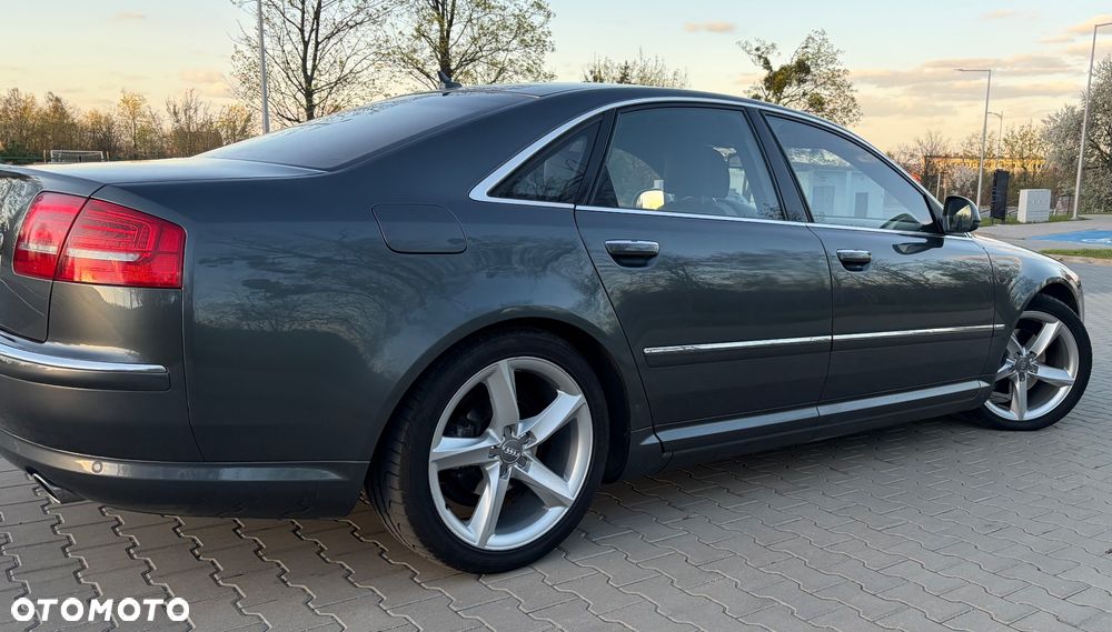 Audi A8 - 3