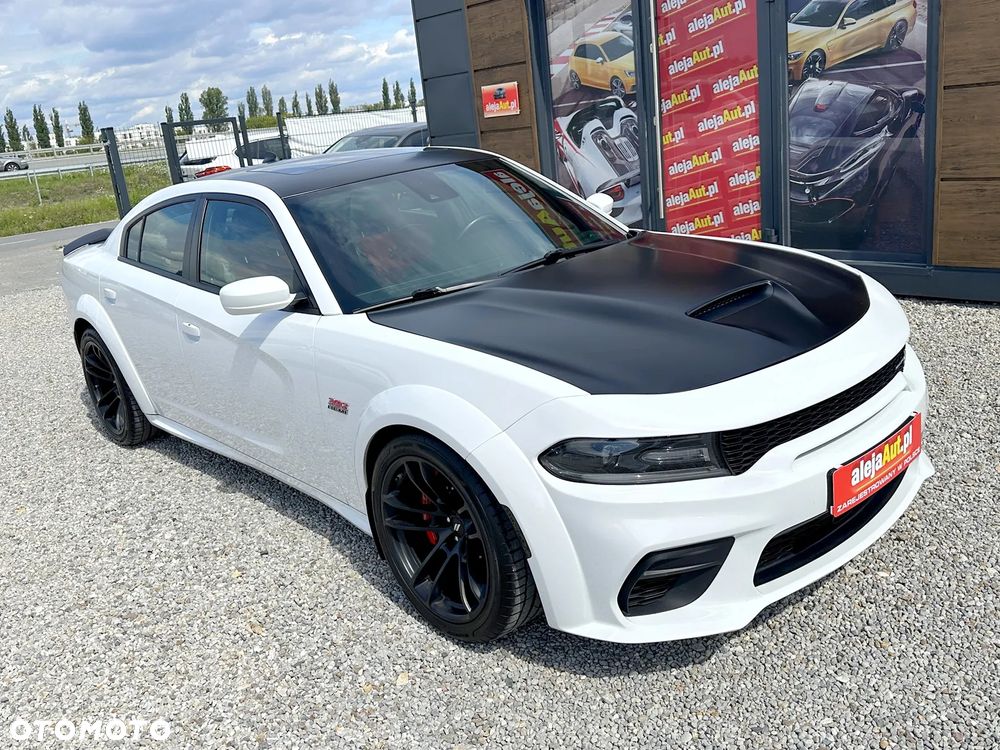 Dodge Charger 6.4 Scat Pack Widebody - 2
