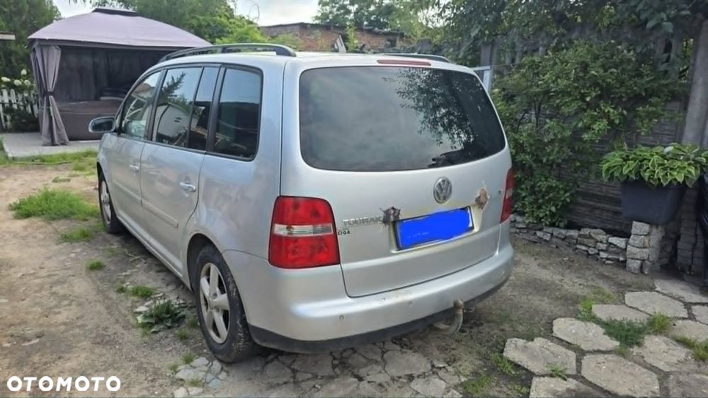 Volkswagen Touran - 2