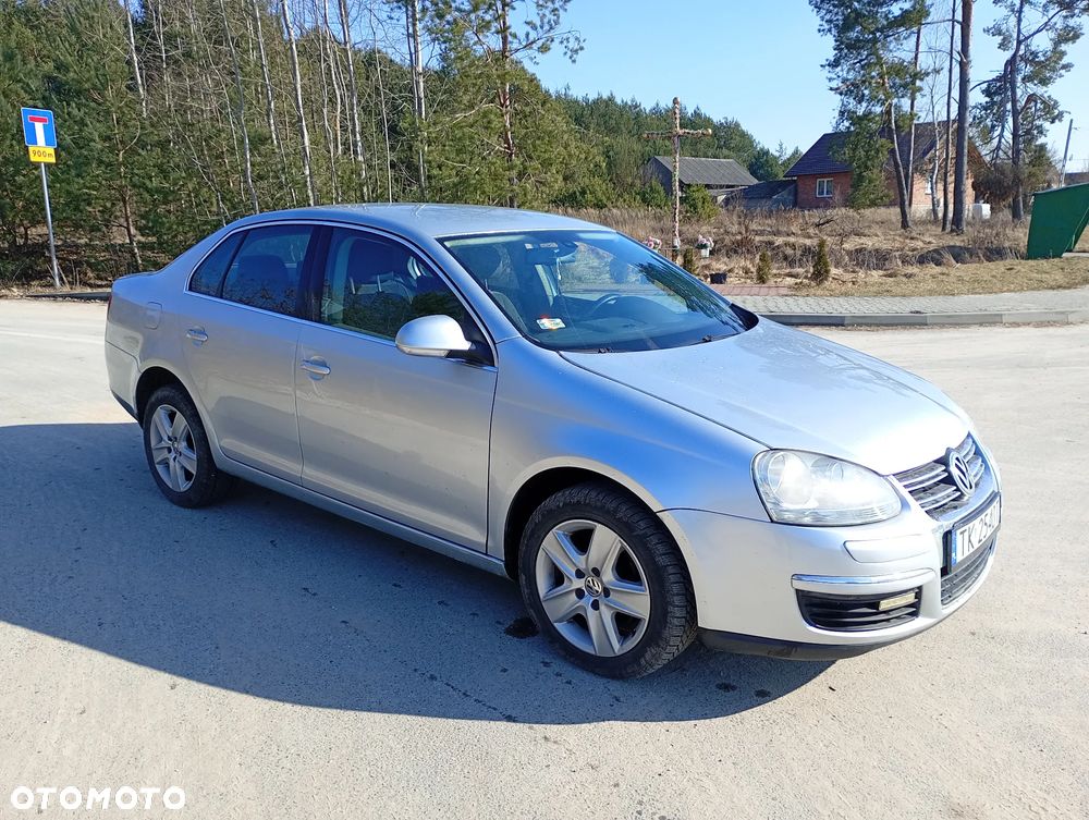 Volkswagen Jetta 1.9 TDI Comfortline - 2