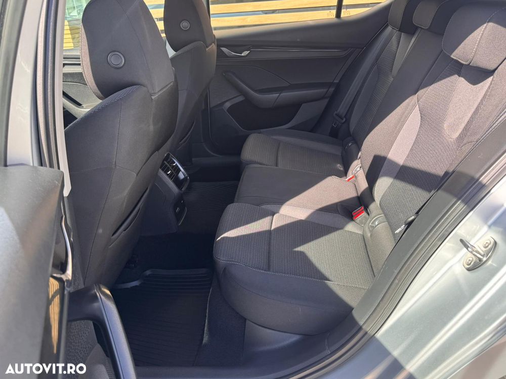 Skoda Octavia 2.0 TDI DSG Ambition - 15