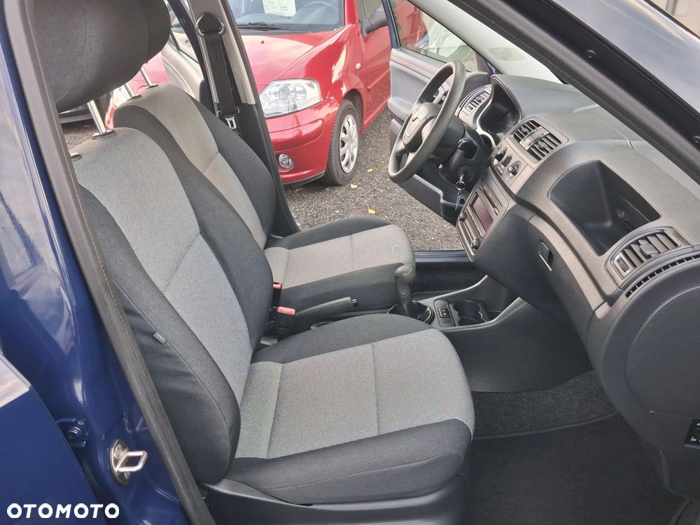 Skoda Fabia 1.2 HTP Active - 11