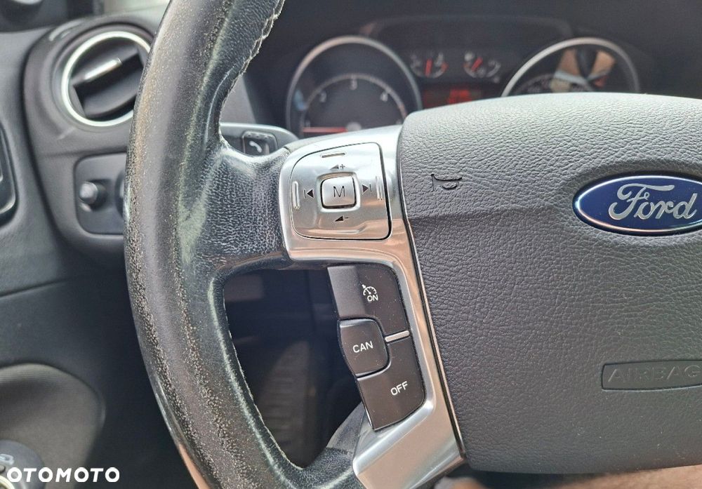Ford Mondeo - 31