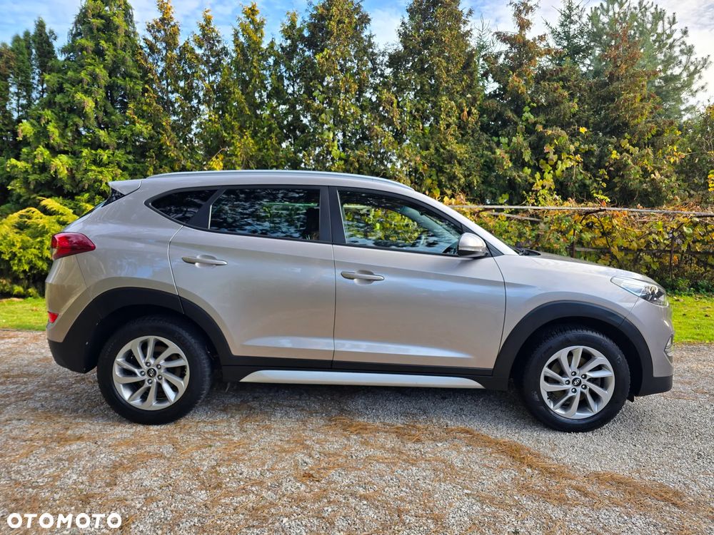 Hyundai Tucson ver-1-7-crdi-bluedrive-classic-2wd-dct - 19