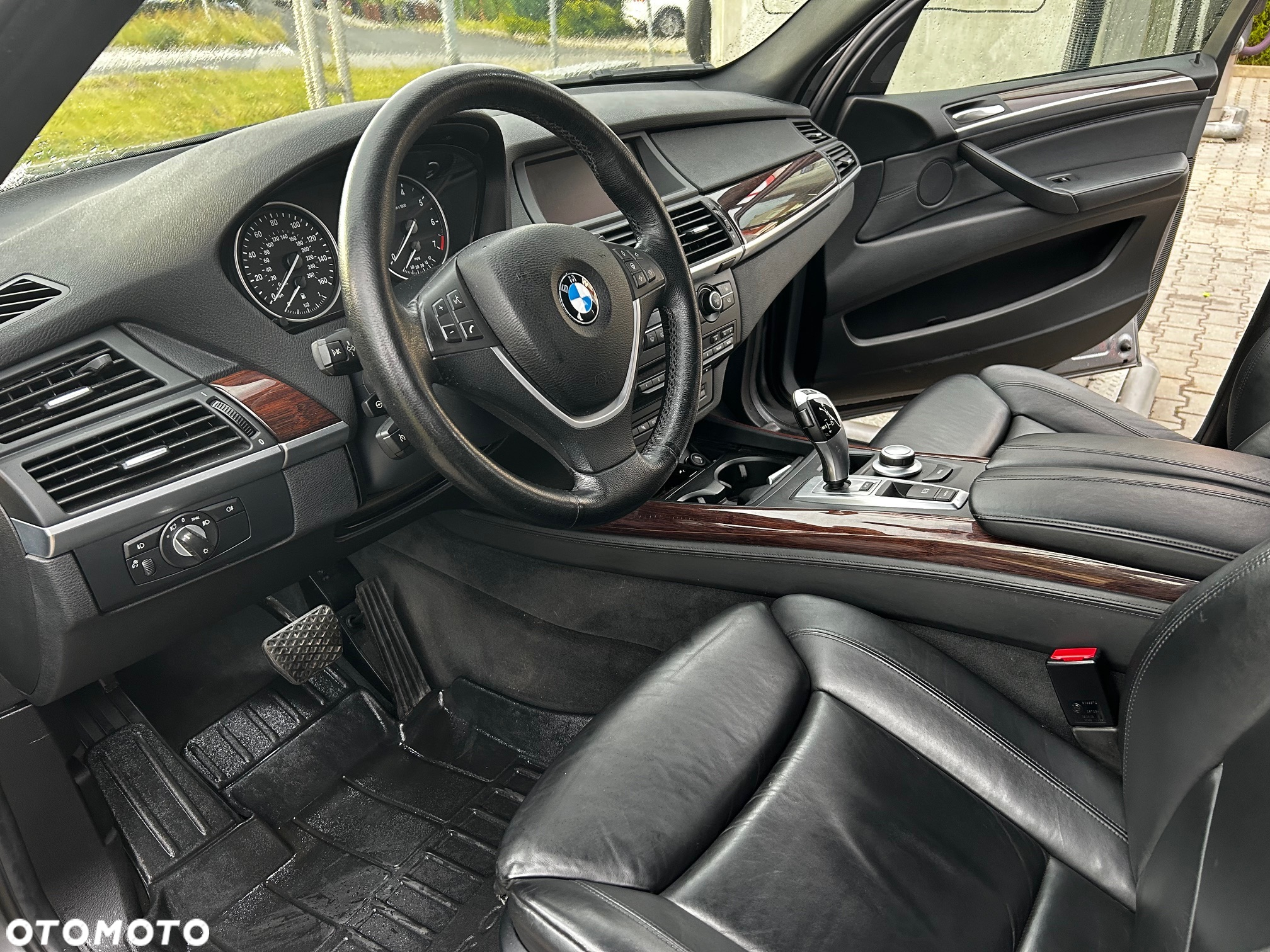 BMW X5 4.8i xDrive - 8