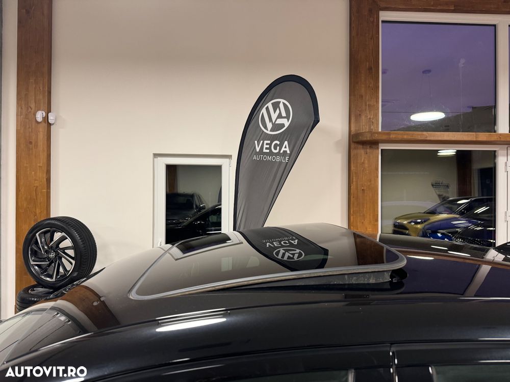 BMW Seria 3 330i xDrive AT - 36