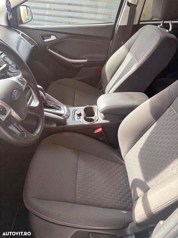 Ford Focus 2.0 TDCi DPF Aut. Titanium - 8