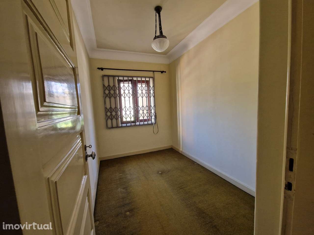 Moradia T4, reabilitar na totalidade - Porto - Grande imagem: 5/18