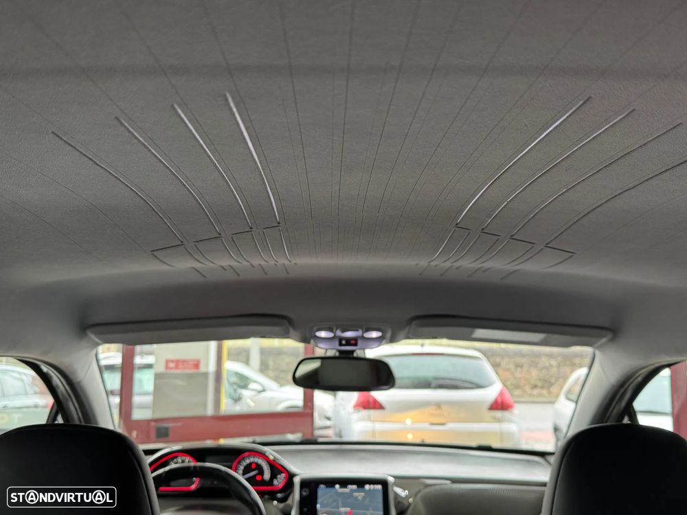 Peugeot 2008 1.2 PureTech GT Line EAT6 - 10