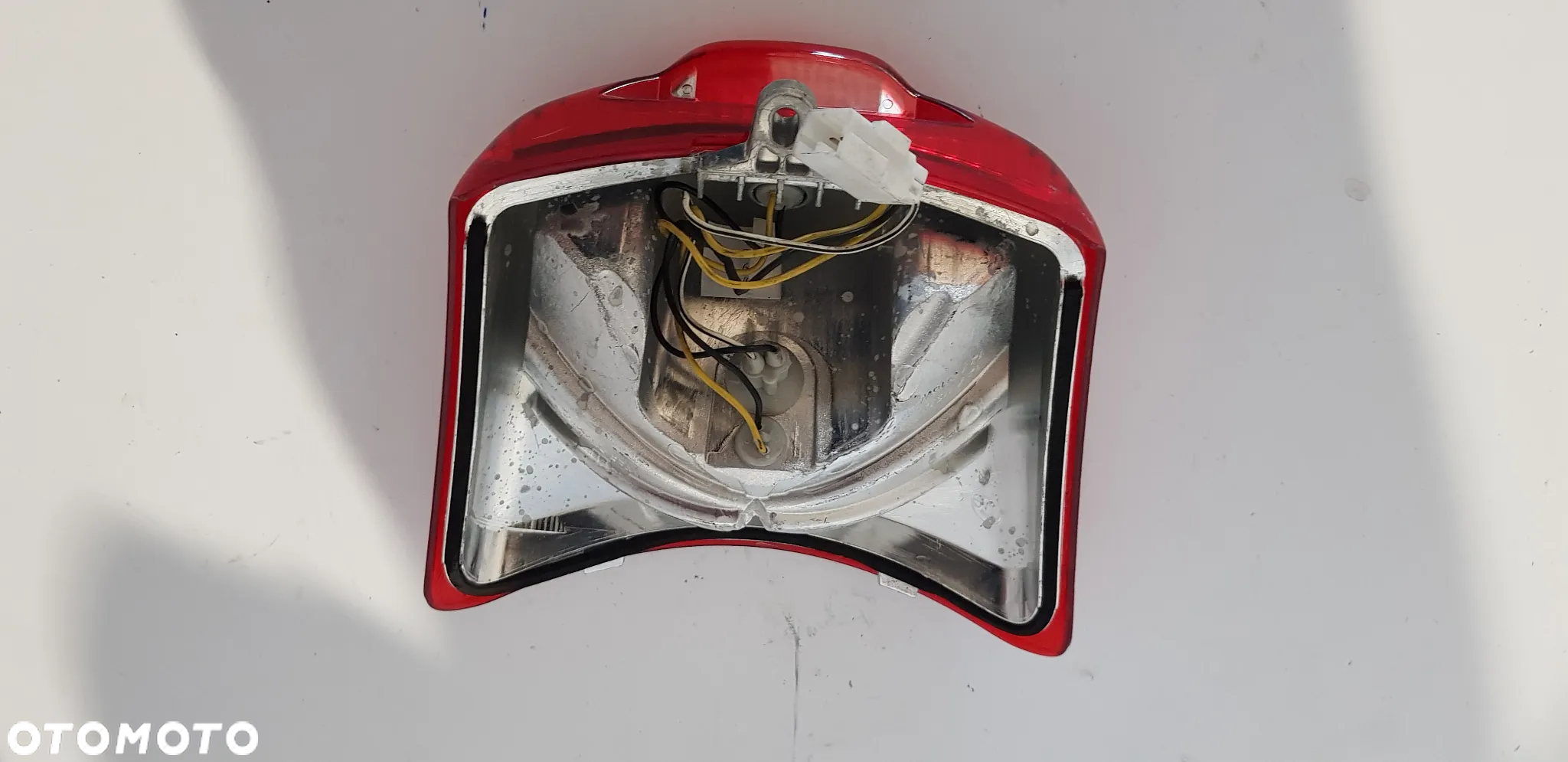 Piaggio Vespa GTS 14-17 Lampa Tył Tylna - 4