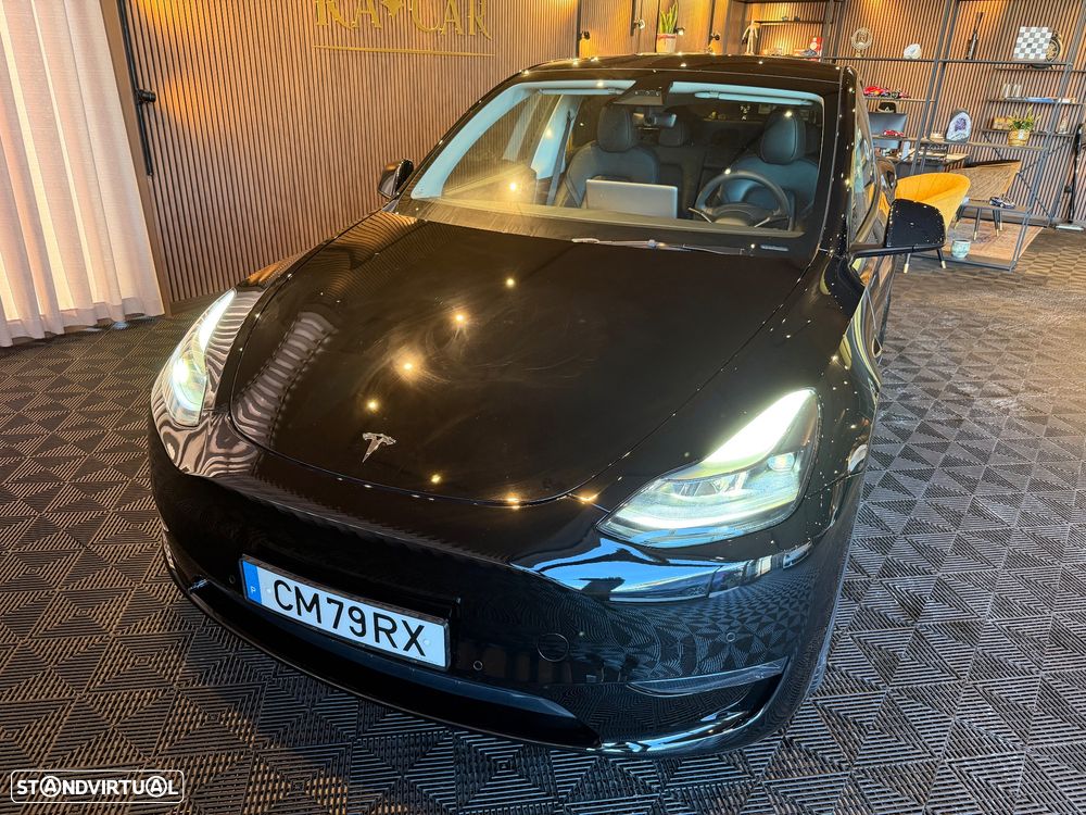 Tesla Model Y Performance Dual Motor AWD - 9