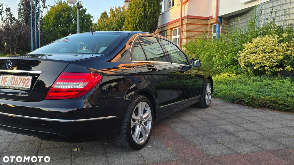 Mercedes-Benz Klasa C 180 BlueEFFICIENCY Avantgarde - 34