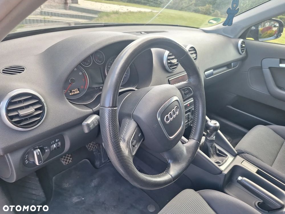 Audi A3 Sportback 1.4 TFSI S line Sportpaket - 13