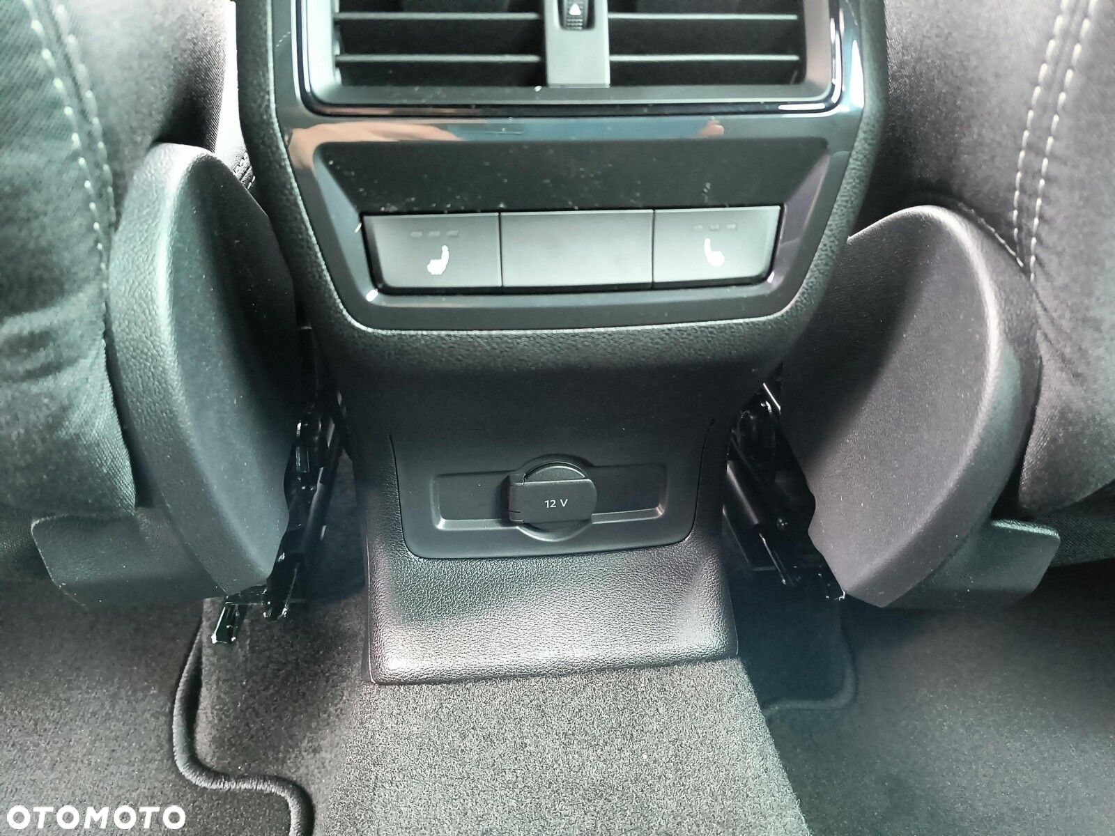 Skoda Karoq 1.5 TSI ACT Sportline DSG - 37