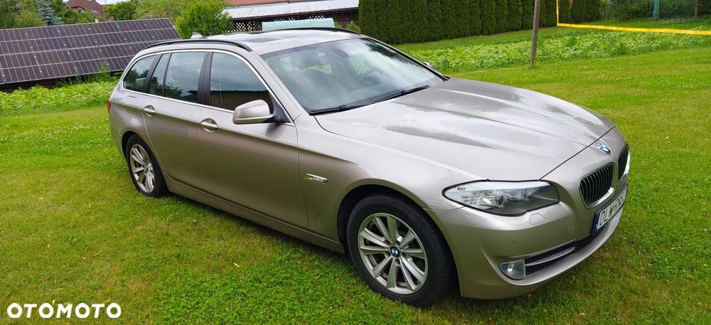 BMW Seria 5 525d - 4