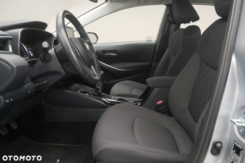 Toyota Corolla - 12