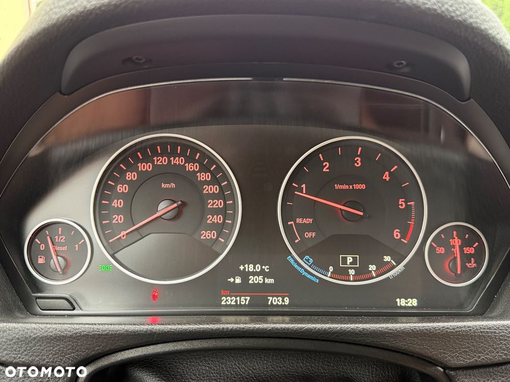 BMW Seria 3 320d Efficient Dynamic Edition Sport Line - 30