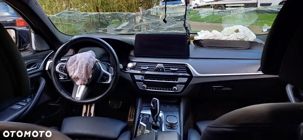 BMW Seria 5 530e xDrive - 7